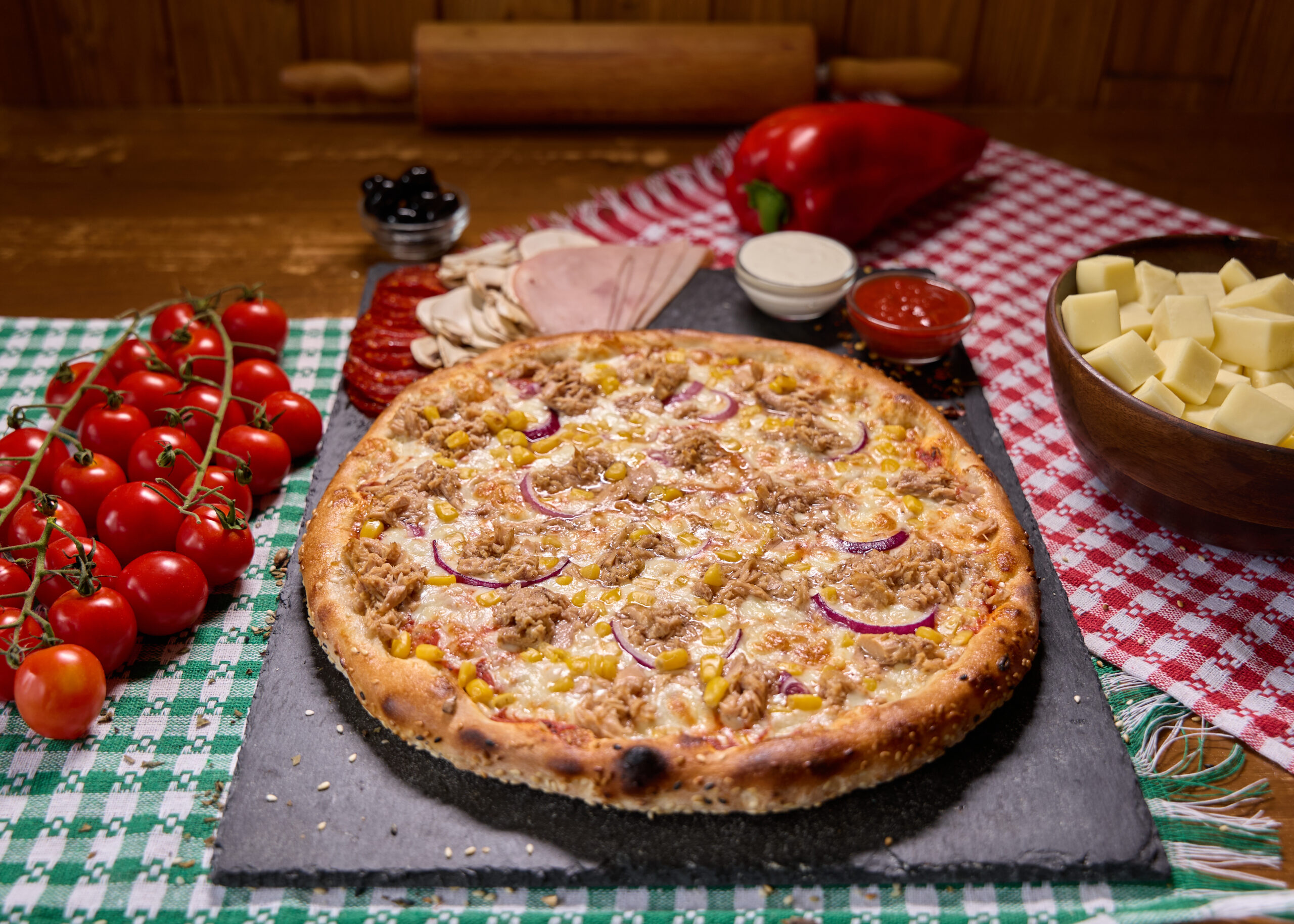 Pizza cu Ton